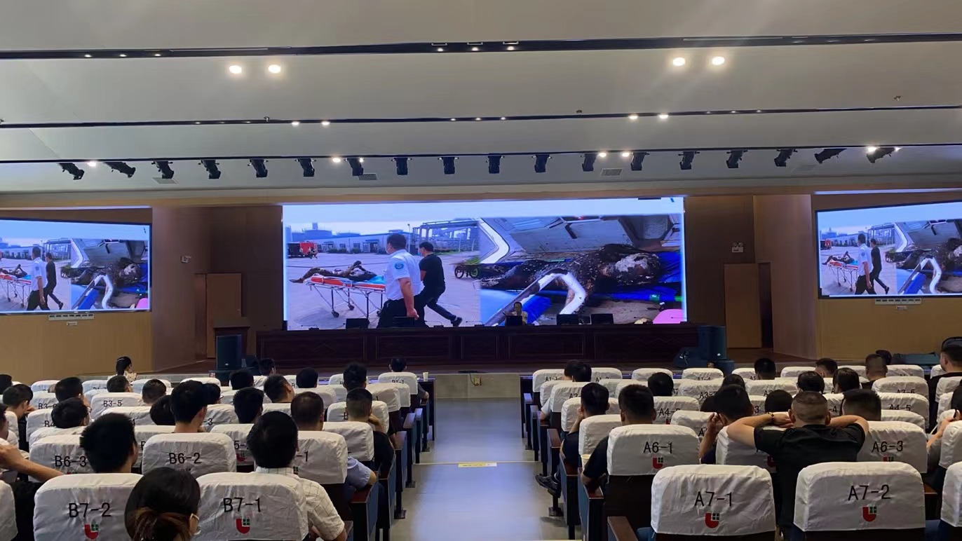 为纪委工作人员开展急救知识培训